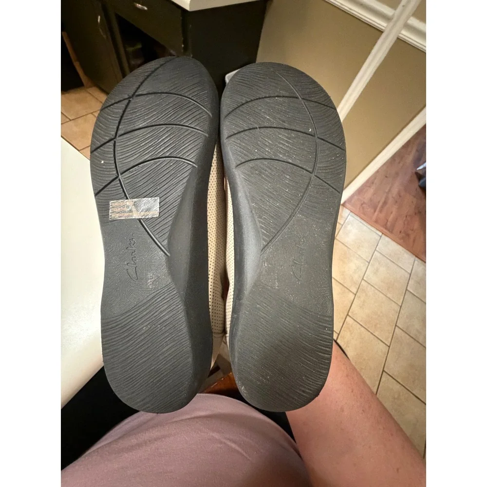 Clarks Cloudsteppers Sillian 2.0 Star Taupe Perforated Slip On Loafers Womens 10